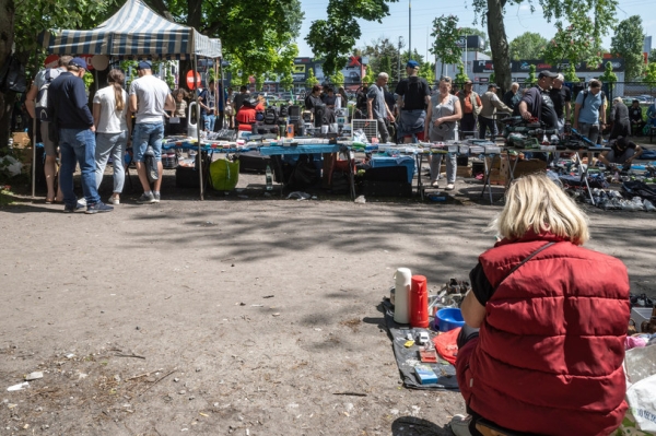 Ostra konkurencja na polskich bazarach. Znikają sprzedawcy