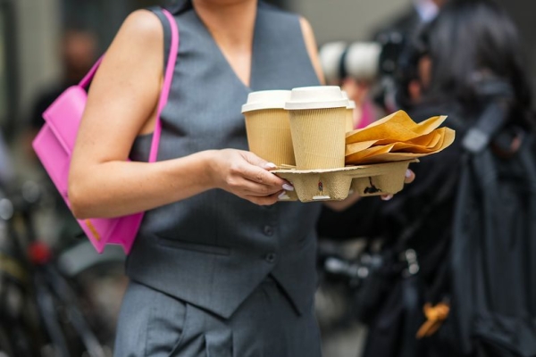 Papierowe kubki nie takie eko? Naukowcy: mogą wcale nie pomagać środowisku