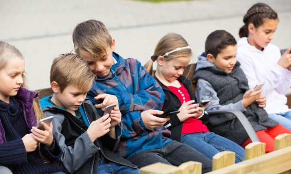 Czarnek Nie Będzie Ustawowego Zakazu Używania Smartfonoacutew W Szkołach 2dc640e, NEWSFIN