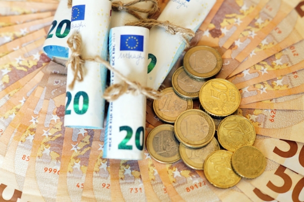 Kursy Walut Ile Kosztuja Dolar Euro I Frank We Wtorek 26 Wrzesnia Aad8274, NEWSFIN