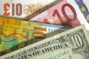 Kursy walut ile kosztują dolar euro i frank w piątek 8 września d6156d2