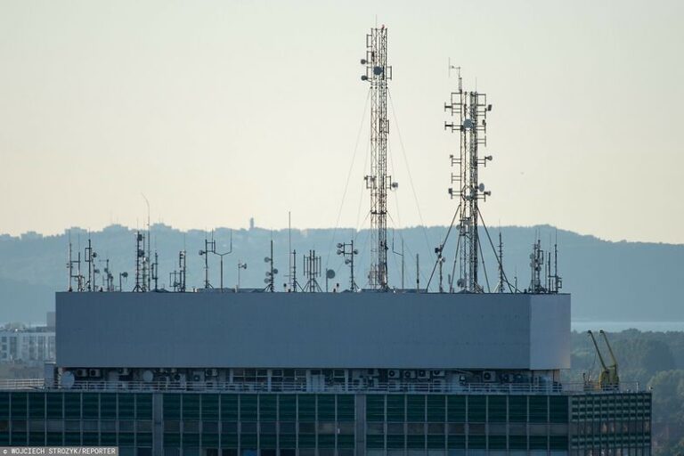 Aukcja 5G rozstrzygnięta. UKE: do budżetu trafi 1,9 mld zł