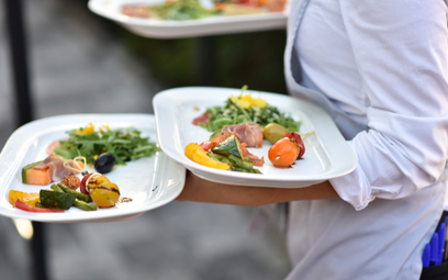 Inflacja uderza w punkty gastronomiczne. Klienci rzadziej zaglądają do restauracji