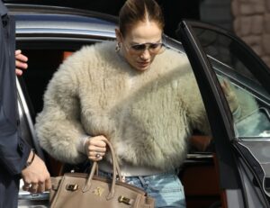 Jennifer lopez sprzedala swoacutej dom dostala mniej niz zadala 4c96310.jpg