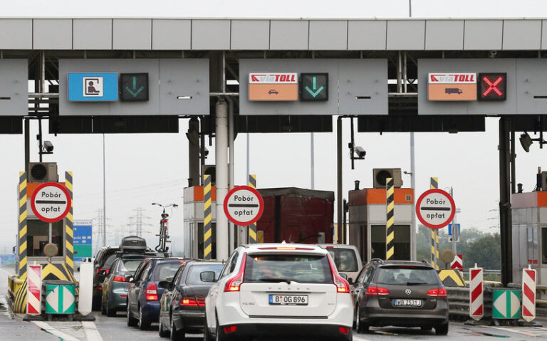 Oszuści wzięli na cel kierowców. Straszą wpisaniem na „czarną listę”