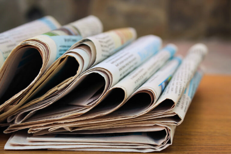 Skup makulatury. Ile można dostać za stare gazety i książki?