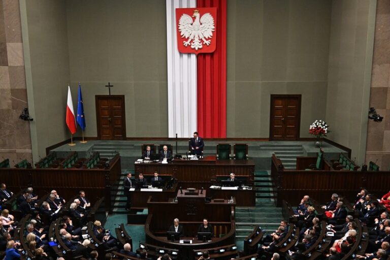 Pułapka w projekcie wakacji kredytowych. „Konia z rzędem temu, kto policzy”