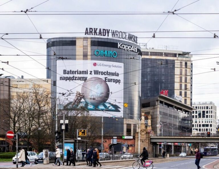 185 mln zł za dawną inwestycję Leszka Czarneckiego. Jest umowa