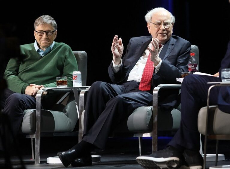 Jak inwestują Bill Gates i Warren Buffett? Mają ulubiony typ spółek