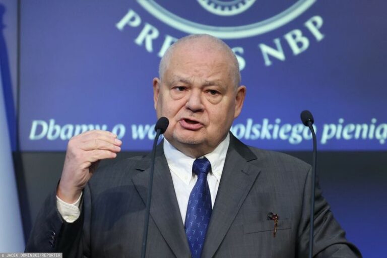 Nieoficjalnie: prezes NBP nagrodził się dwukrotnie