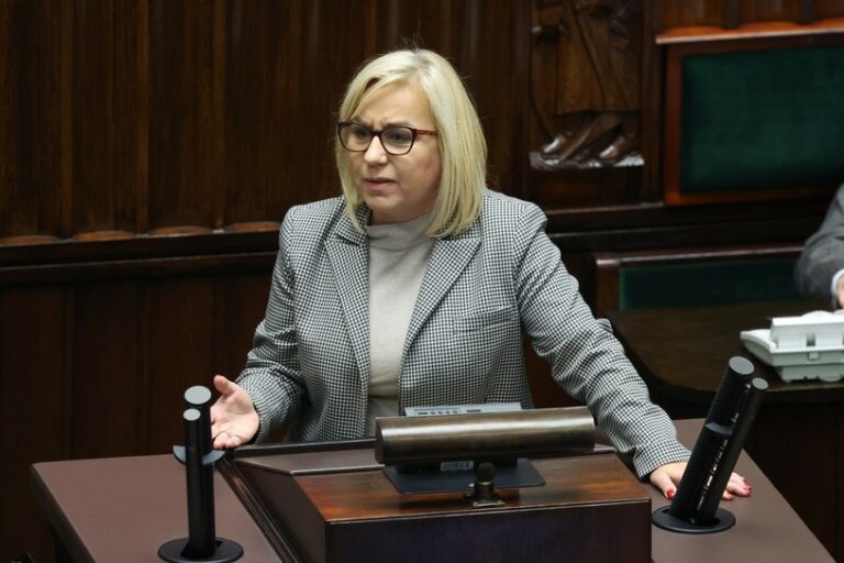 Wakacje kredytowe w sejmie. Hennig-Kloska nie będzie prowadzić poselskiego projektu