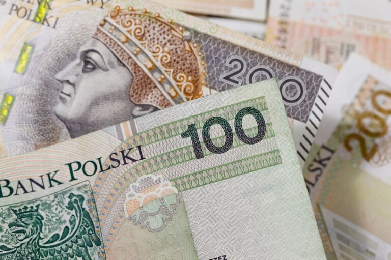 ZUS wypłaci dodatek w 30 dni. Jedno świadczenie można zwiększyć o 550 zł