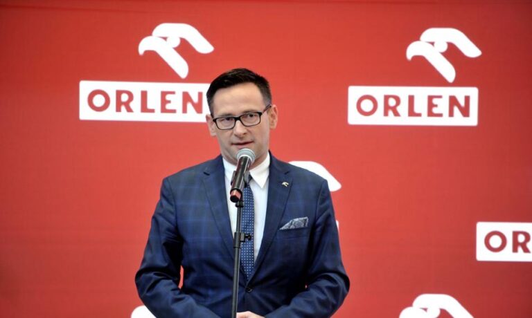 CBA weszło do Orlenu. Trwa przeszukanie pomieszczeń Obajtka; spółka nie potwierdza