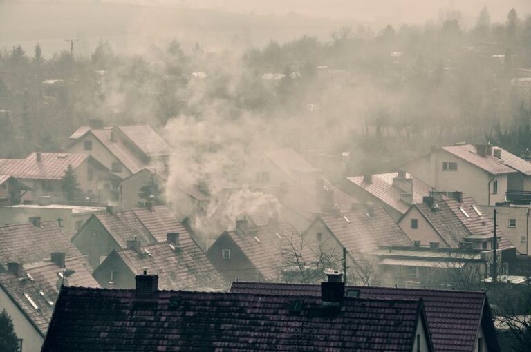Kominiarze inwentaryzują domy. „Te dane, będą bezużyteczne”