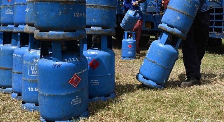 LPG z Rosji wciąż w Polsce. Nadchodzi embargo, rząd nie planuje wsparcia