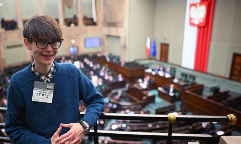 Oskar Szafarowicz pożegnał się z pracą w PKO BP. Ile zarabiał?