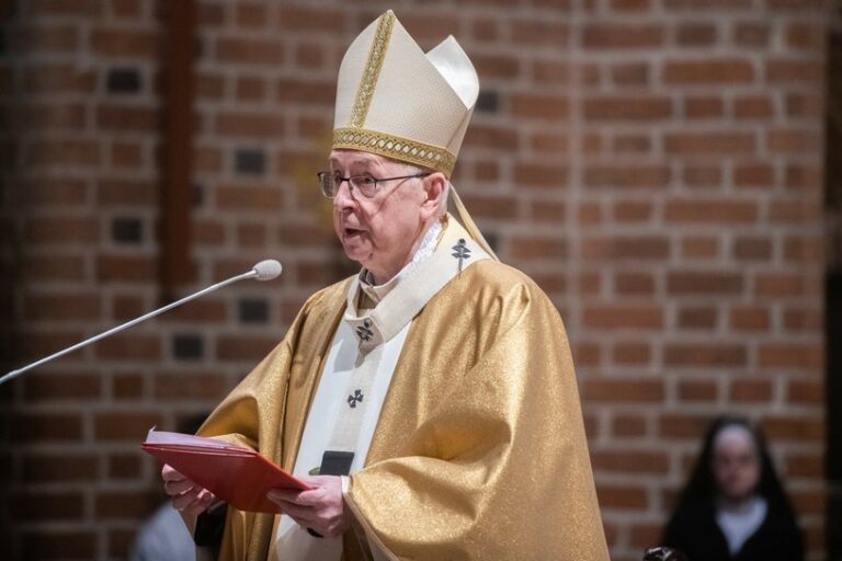 Abp Stanisław Gądecki przypomniał o daninach. „Wierni reagują alergicznie”