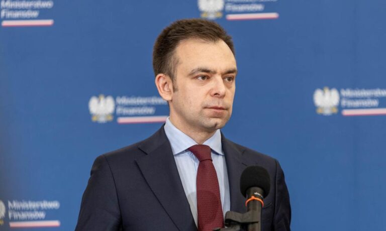 Domański podaje szczegóły wakacji kredytowych. Ruszą w II kwartale?