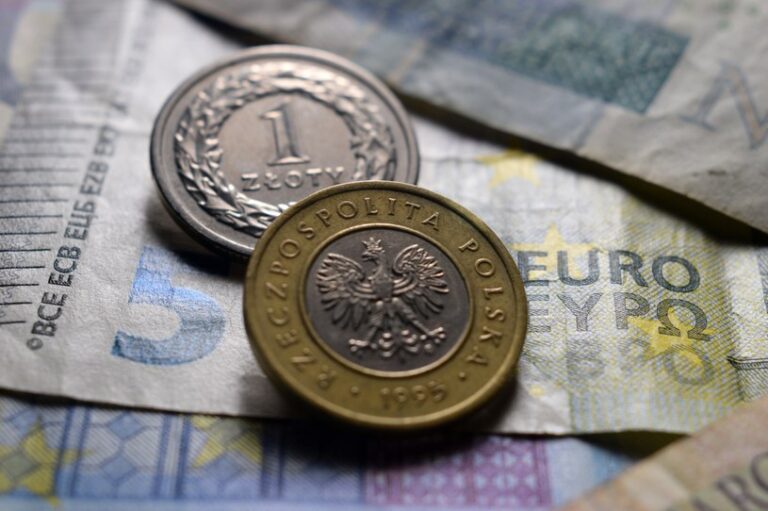 Euro ponizej 430 zl zloty moze sie jeszcze wzmocnic 17cd9d2.jpg