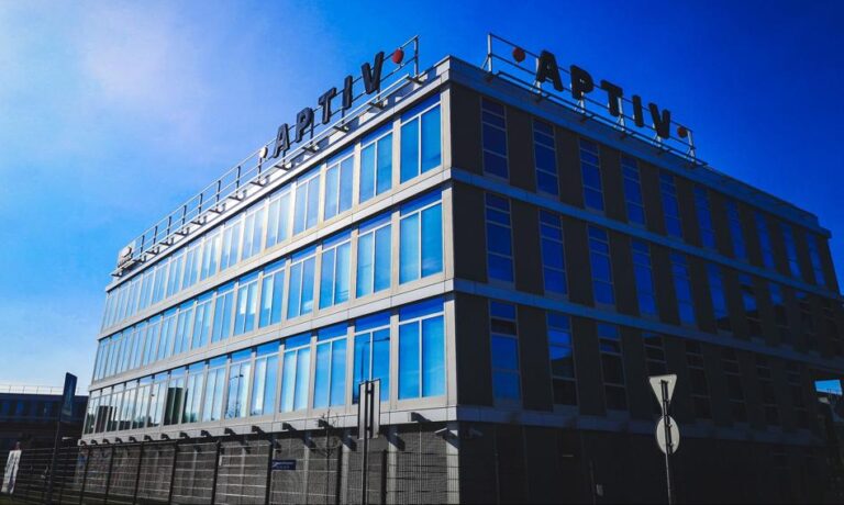 Firma technologiczna Aptiv w Krakowie zwolniła ponad 200 osób w kilka minut