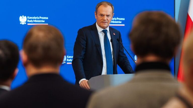 Na rząd wylewa się lawina krytyki. Nie chcą jednomiesięcznych „wakacji”