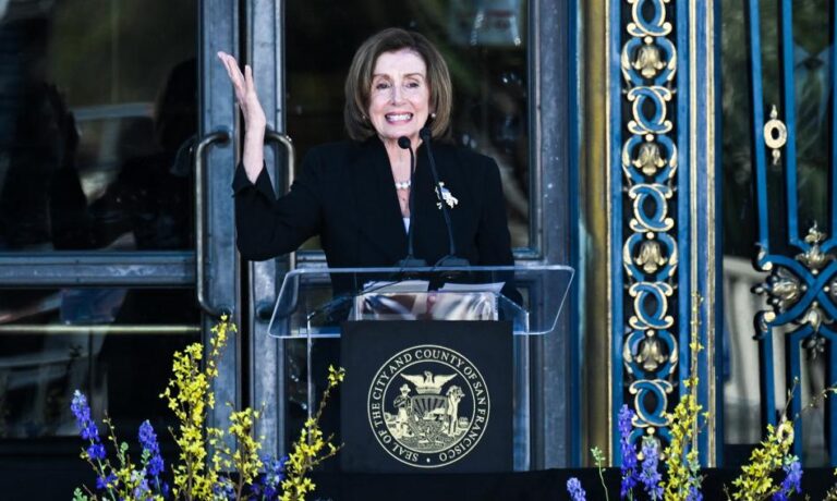 „Queen of Stonks” – tak gra Nancy Pelosi. Jedna prosta transakcja i 1 mln dolarów na plusie