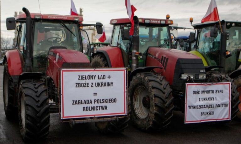 Rolnicy sparaliżują polskie drogi. Megaprotest w całym kraju