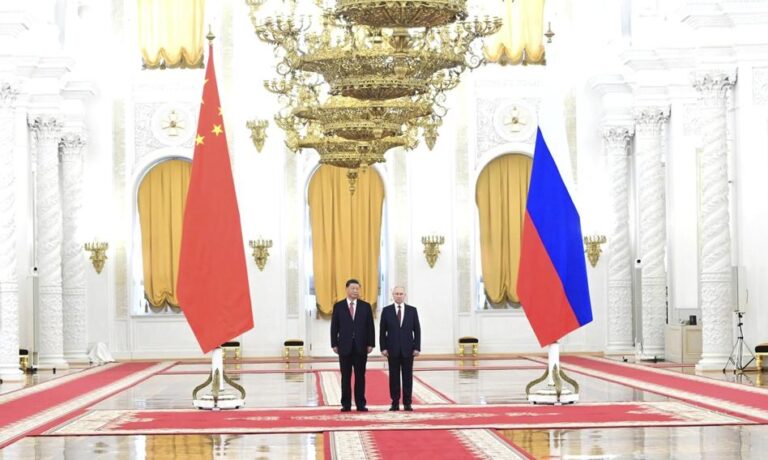 Chiny weszły na „nowy model stosunków międzynarodowych” z Rosją
