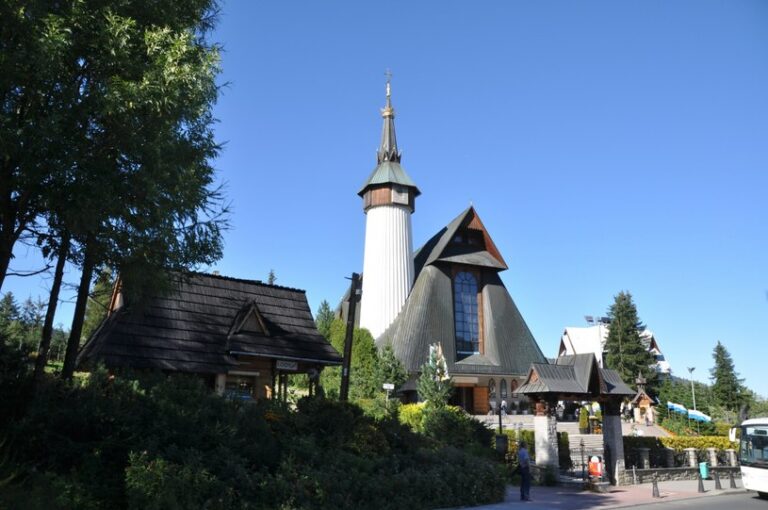 Księża chcą wybudować gigantyczny dom pielgrzyma na zakopiańskich Krzeptówkach. W środku restauracje i hotel