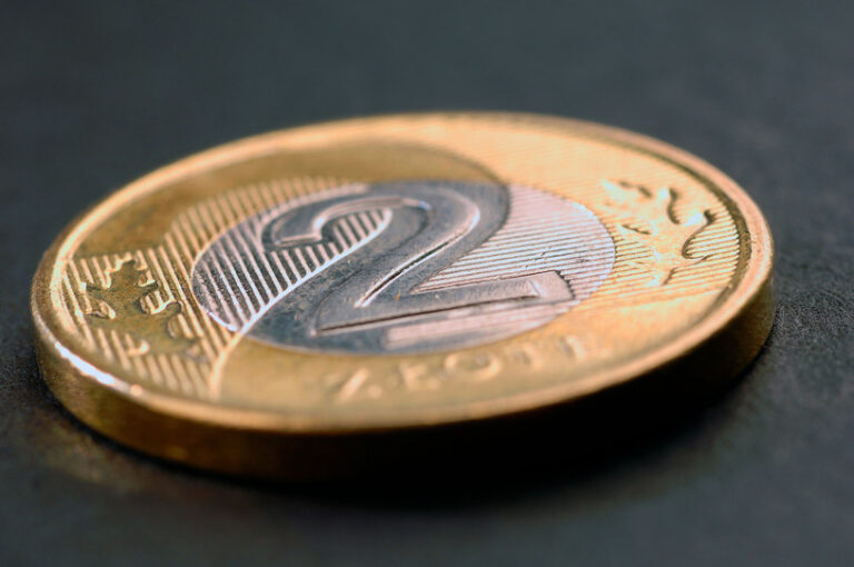 Kursy walut ile kosztuja dolar euro i frank w czwartek 28 marca e0e9d04.jpg