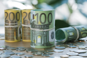 Kursy walut ile kosztuja dolar euro i frank we wtorek 5 marca 13deeb6.jpg