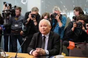 Prezes kaczynski przed komisja sledcza ds pegasusa od poczatku wielkie emocje 3d553b0.jpg