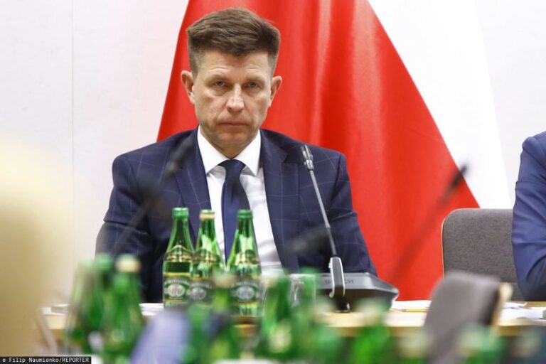 Ryszard Petru boi się, że flipperzy wyjadą za granicę. Mogę się nawet dorzucić do biletu [OPINIA]