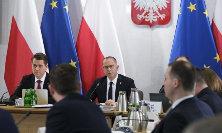 Wyjaśnienie afery wizowej coraz bliżej końca. Komisja bierze pod lupę Orlen i Grupę Azoty
