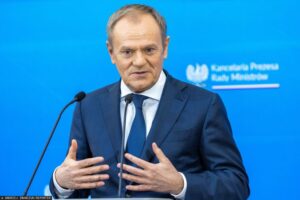 Zielony lad nad przepascia tusk moze odciac line ratunkowa 87e1231.jpg