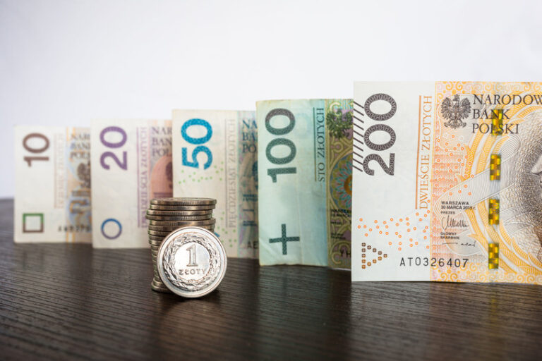 Kursy walut (czwartek, 25 kwietnia). Ile kosztują euro, dolar i frank?