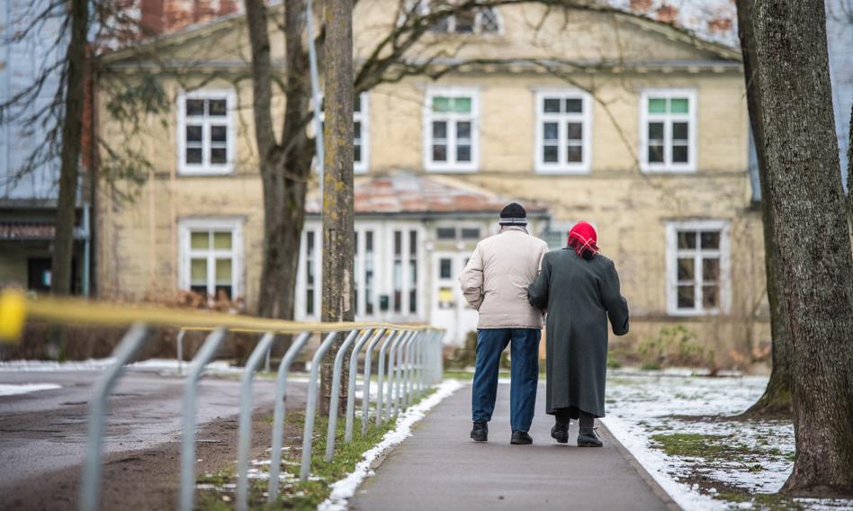 Mieszkancy Dps Oacutew Placa Dwukrotnie Za Opieke Zdrowotna Zwiazek Powiatoacutew Polskich Chce Finansowania Czesci Swiadczen Z Nfz U B056c0d, NEWSFIN