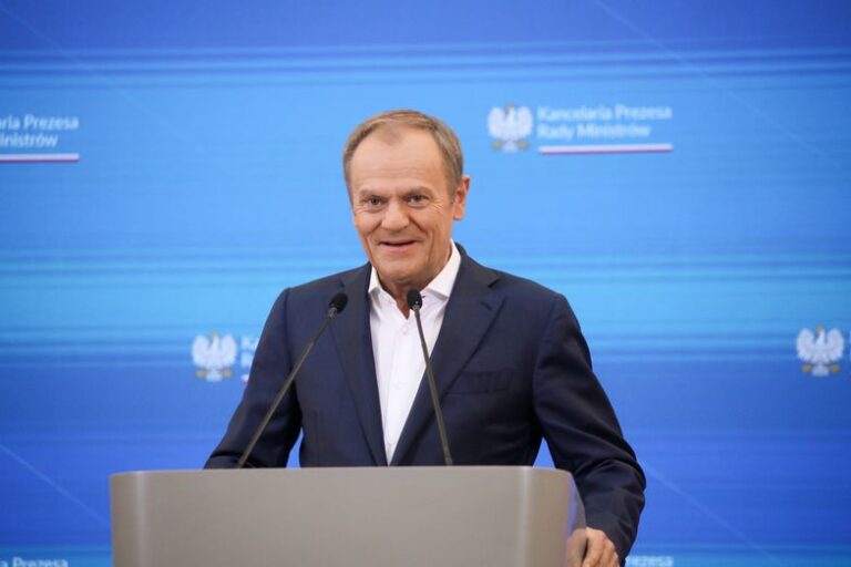 Płace w górę. Tusk odtrąbił sukces. „Najwyższy wzrost od 26 lat”