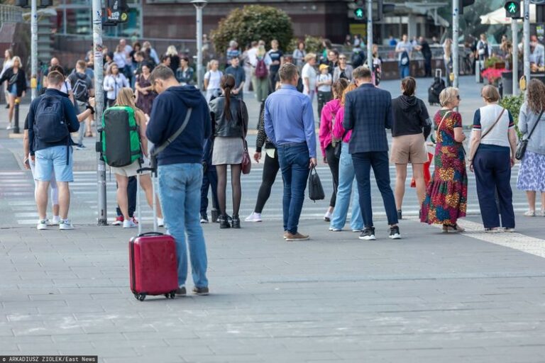 GUS ujawnił kwotę. Oto przeciętna pensja Polaków