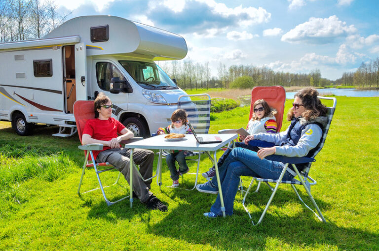 Ile kosztuje doba na campingu? Znamy ceny w popularnych lokalizacjach