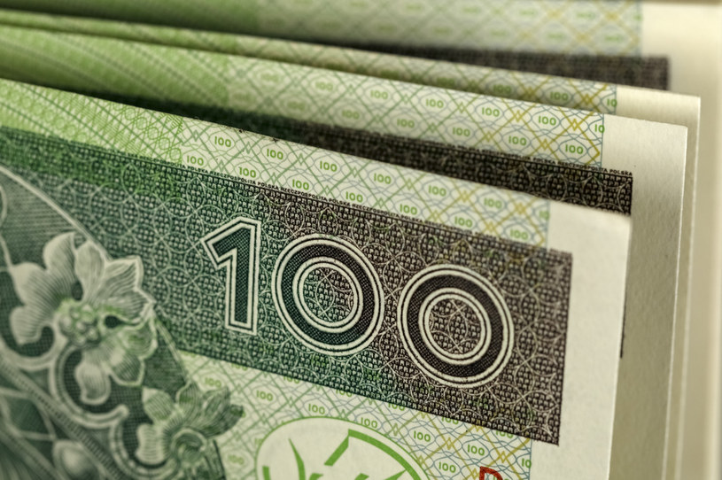 Ile trzeba zapłacić za euro, dolara i franka szwajcarskiego w piątek 17 maja? /123RF/PICSEL