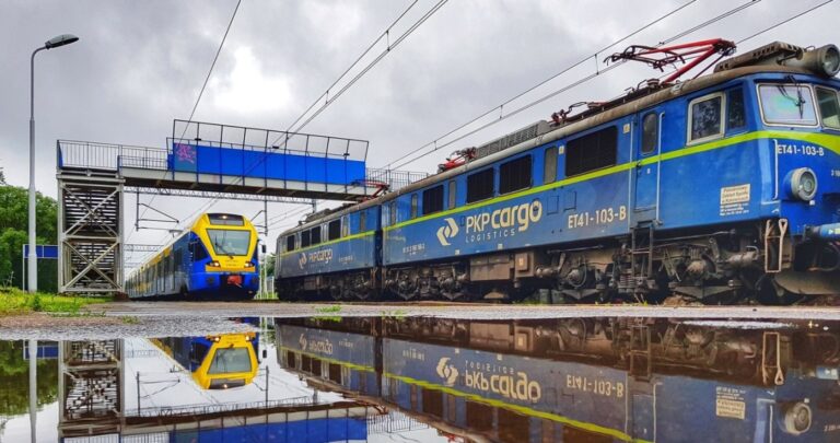 PKP Cargo: Jest decyzja o radykalnych krokach. Pracownicy idą na postojowe