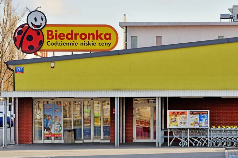 Vouchery dla klientów Biedronki. Oto kto dostanie 150 zł