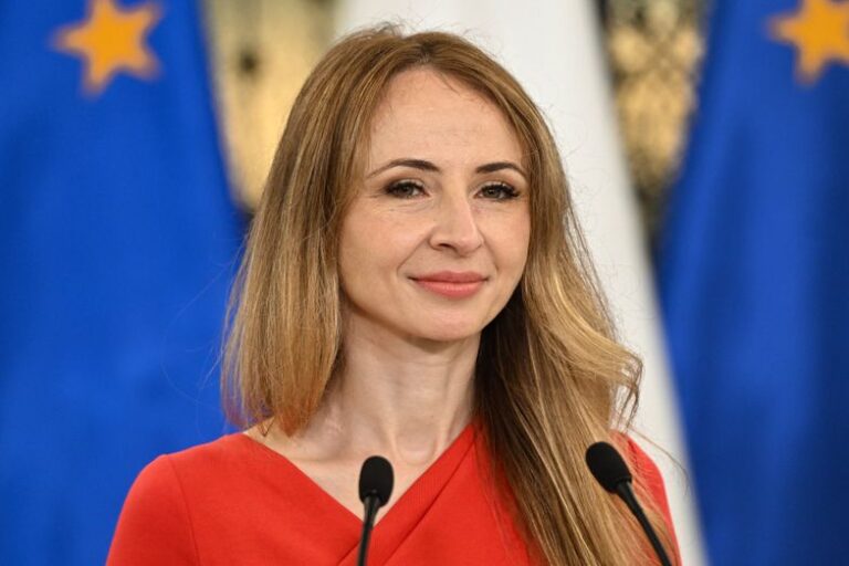 „Zmiana o charakterze rewolucyjnym”. Ministra o skróceniu czasu pracy