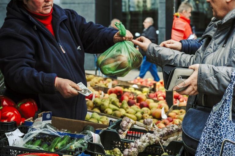„Małe sklepy upadną”. Ostrzegają przed zmianami