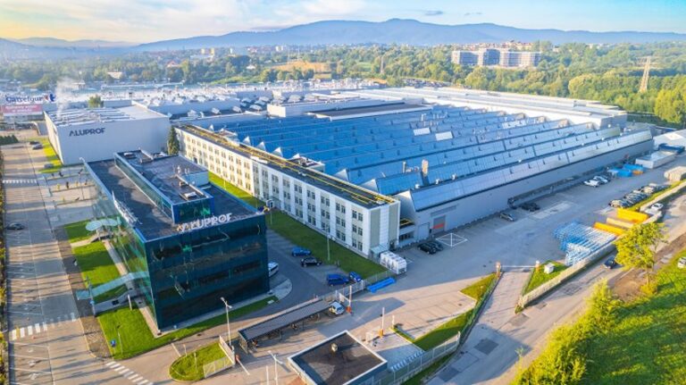 Zielona ekspansja: Aluprof zwiększa moce produkcyjne, stawiając na zrównoważony rozwój i nowoczesne technologie Zielona ekspansja: Aluprof zwiększa moce produkcyjne, stawiając na zrównoważony rozwój i nowoczesne technologie