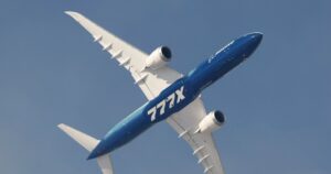 Boeing 777x z problemami producent musial wstrzymac loty proacutebne 44798ff.jpg