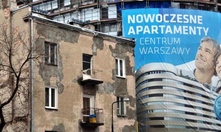 Donald Tusk zabiera głos ws. programu „Kredyt na start”. „Poszukamy wspólnie takiego rozwiązania, które realnie przyspieszy budowę mieszkań”