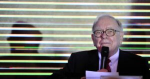 Tak inwestuje teraz warren buffett szykuje sie na wielki gieldowy reset baf4fae.jpg