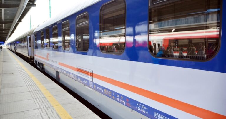 Ulgi w PKP. Niektórzy mogą jechać pociągiem nawet całkiem za darmo